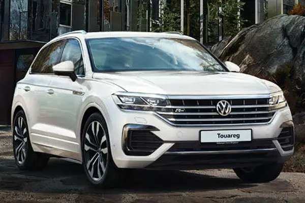 Very capable, large luxury SUV with lots of features at a fraction of the price