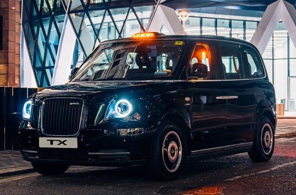 LEVC electric TX taxi overtakes diesel TX4 in London