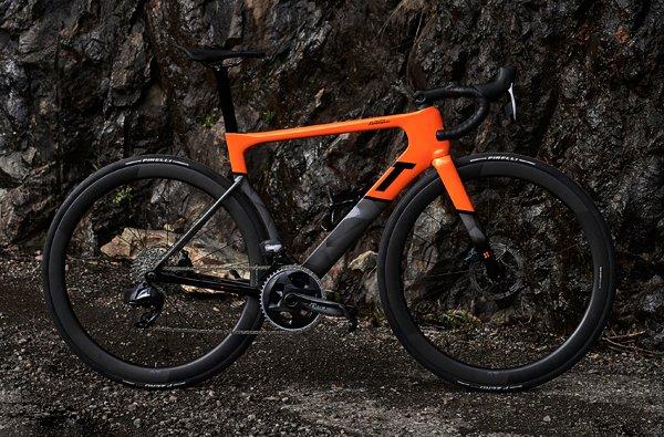 Lamborghini and 3T presents two new bicycles