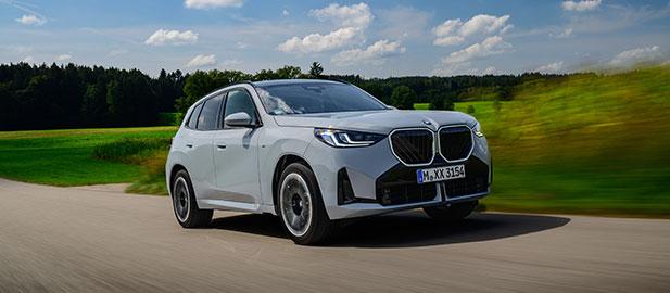 IX TAKES ON THE Q8 E-TRON 50 SUV