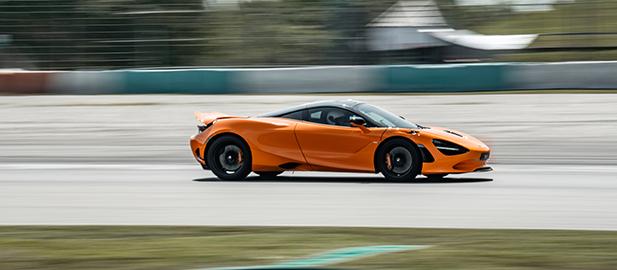 BLAZING AROUND SEPANG CIRCUIT IN A 750S