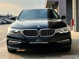 BMW 5 Series 520i Luxury thumbnail