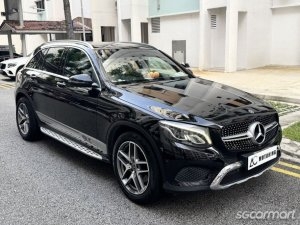 Mercedes-Benz GLC-Class GLC250 4MATIC Sunroof thumbnail