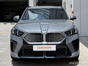 BMW iX2 Electric eDrive20 M-Sport thumbnail