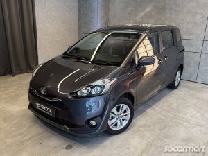 Toyota Sienta 1.5A Standard thumbnail