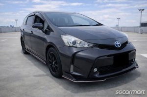 Toyota Prius Alpha Hybrid 1.8A S thumbnail
