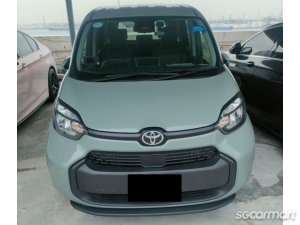 Toyota Sienta Hybrid 1.5A Standard thumbnail