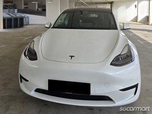 Tesla Model Y Electric RWD thumbnail