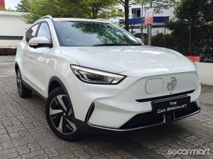 MG ZS Electric Trophy Panoramic Roof thumbnail