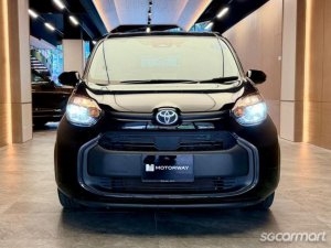 Toyota Sienta Hybrid 1.5A Standard thumbnail