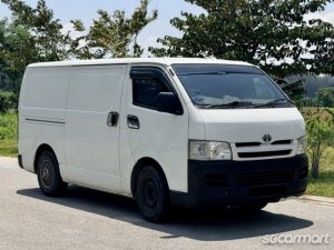 Toyota Hiace 3.0M (COE till 02/2029) thumbnail