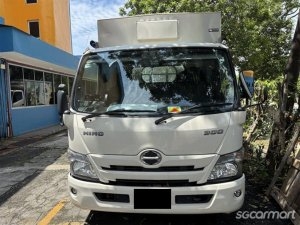 Hino XZU710R thumbnail