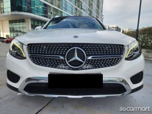 Mercedes-Benz GLC-Class GLC250 4MATIC Sunroof thumbnail