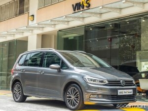 Volkswagen Touran 1.4A TSI Comfortline Panoramic Roof thumbnail