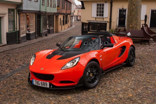 The Lotus Elise Cup 250 - the fastest production Elise ever