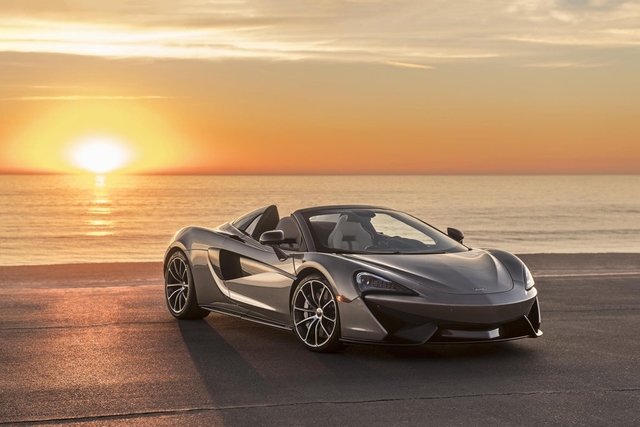 McLaren donates bespoke 570S Spider to Elton John's AIDS Foundation
