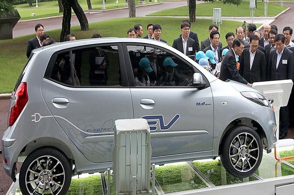 Hyundai unveils its first fully-electric production car - Sgcarmart