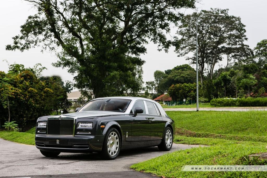 The Rolls-Royce Phantom has a Teflon-coated umbrella in the rear