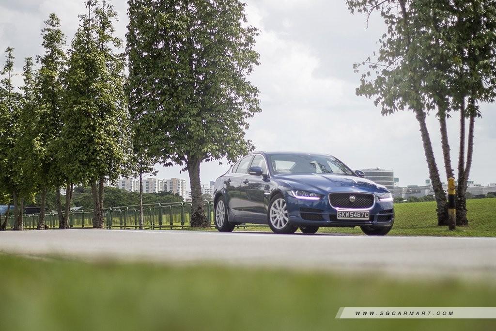 Jaguar XE 2.0 D Prestige 