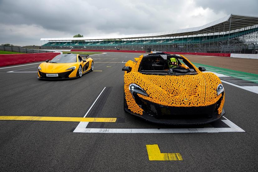 Lando Norris takes on Silverstone in a LEGO McLaren P1 Sgcarmart