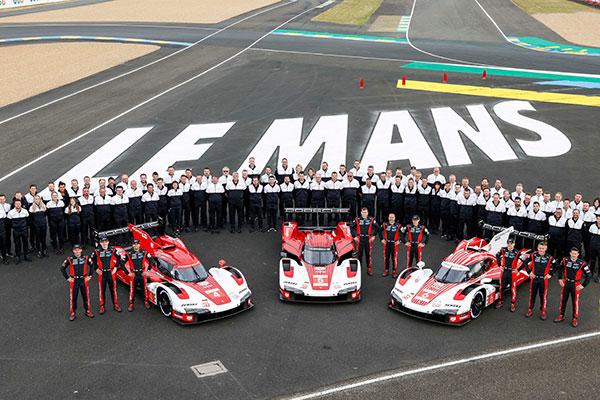 Porsche donates to support seriously ill children