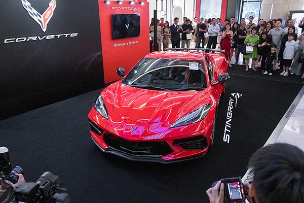 Corvette Stingray lands in Singapore