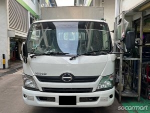 Hino XZU700R thumbnail