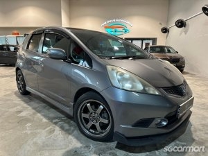 Honda Jazz 1.5A L (COE till 12/2025) thumbnail