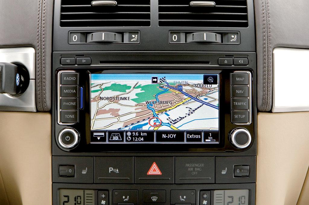 New RNS 510 radio navigation system for the Volkswagen Touareg - Sgcarmart