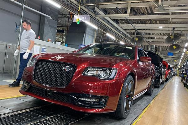 Chrysler ends production of the 300C