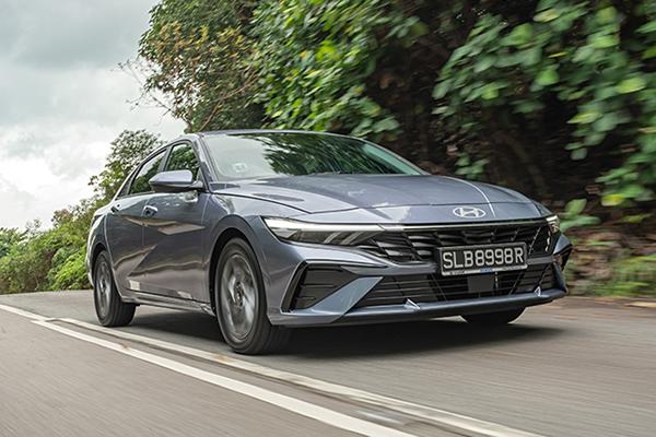 Hyundai Avante Hybrid Elite Facelift Review