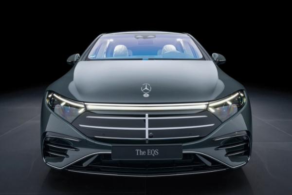 Mercedes-Benz is giving the EQS a thorough facelift