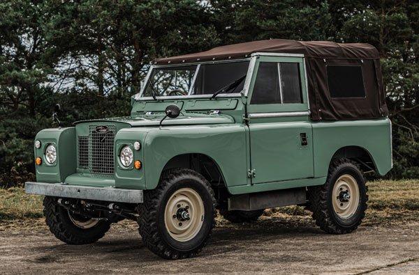 Everrati reveals its electrified Land Rover Series IIA