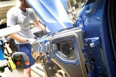 Volvo Cars to radically reduce carbon emissions