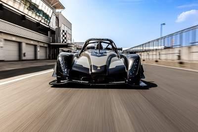 Radical Motorsport celebrates 25 years of making focused track machines with Hill Sprint demonstration at Salon Prive