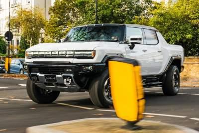 First 986bhp Hummer EV lands in the U.K.