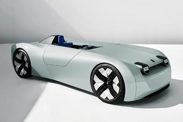 Makkina revives Triumph name with electric TR25 concept