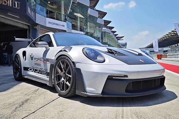 Porsche 911 GT3 RS First Drive Review