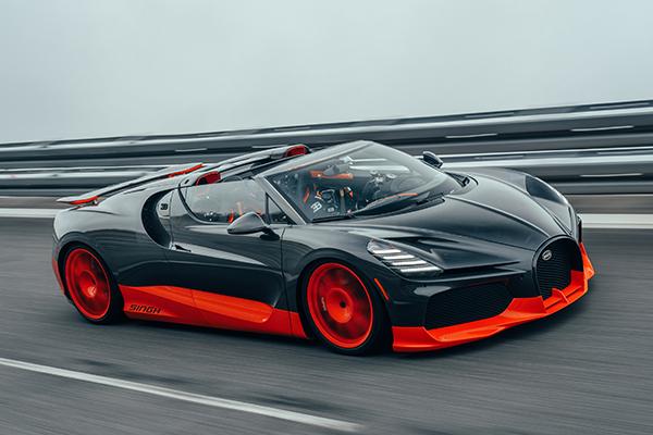 Bugatti Mistral sets open-top speed record