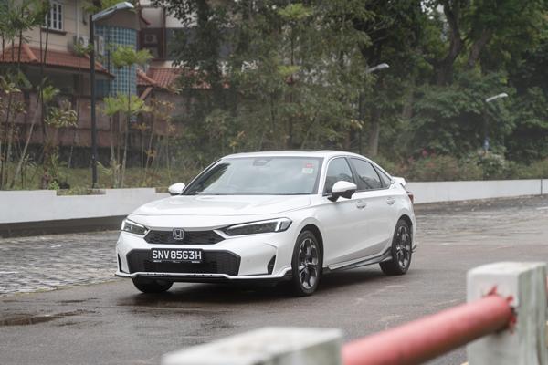 Honda Civic Hybrid 2.0 e:HEV Review