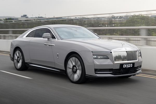 Rolls-Royce Spectre Review