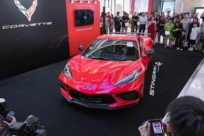 Corvette Stingray lands in Singapore