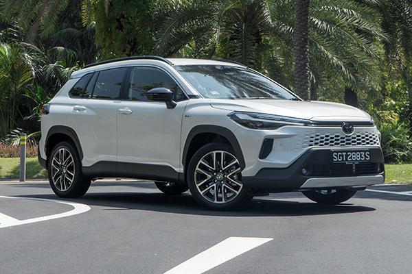 Toyota Corolla Cross Hybrid 2.0 Facelift Review