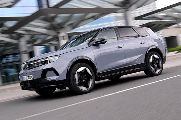 Opel launches new Grandland Electric AWD