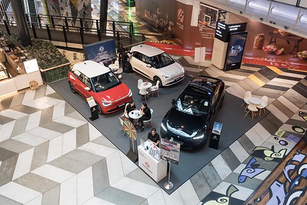 Dongfeng heads downtown!