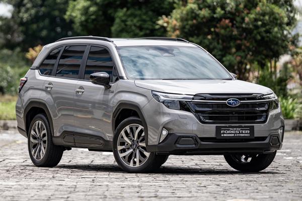 Subaru Forester e-Boxer Hybrid 2.5 Review