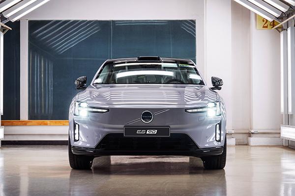 Volvo starts production of new ES90
