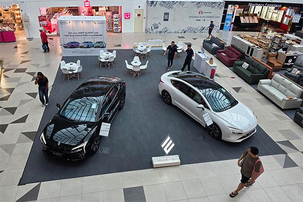 JMEV dElights again at Bukit Panjang Plaza