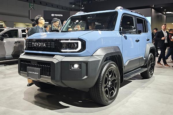Toyota showcases charming Land Cruiser FJ compact SUV at JMS