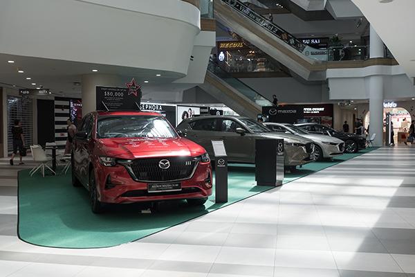 Mazda Singapore draws crowds into the east!
